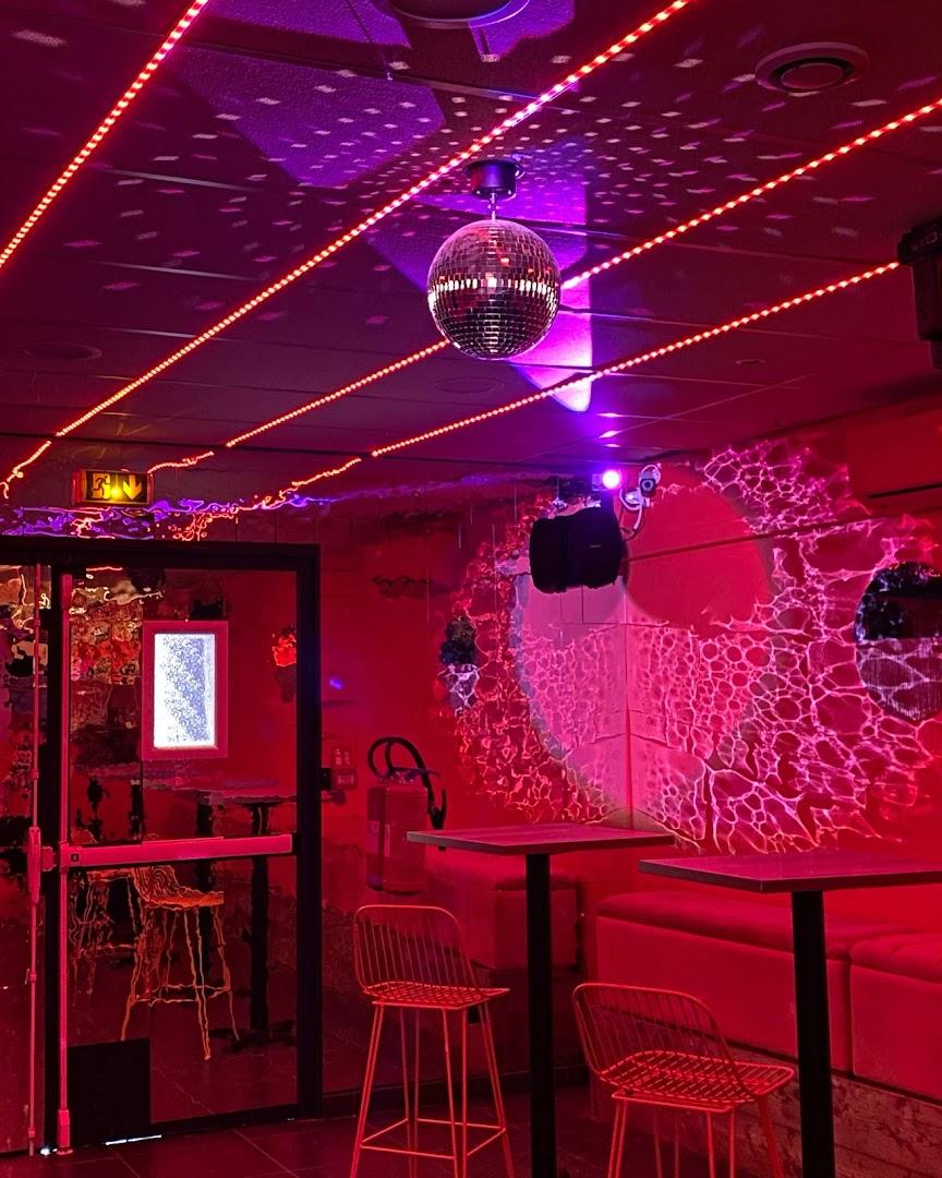 MOMA Dancing Bar - Photo 3